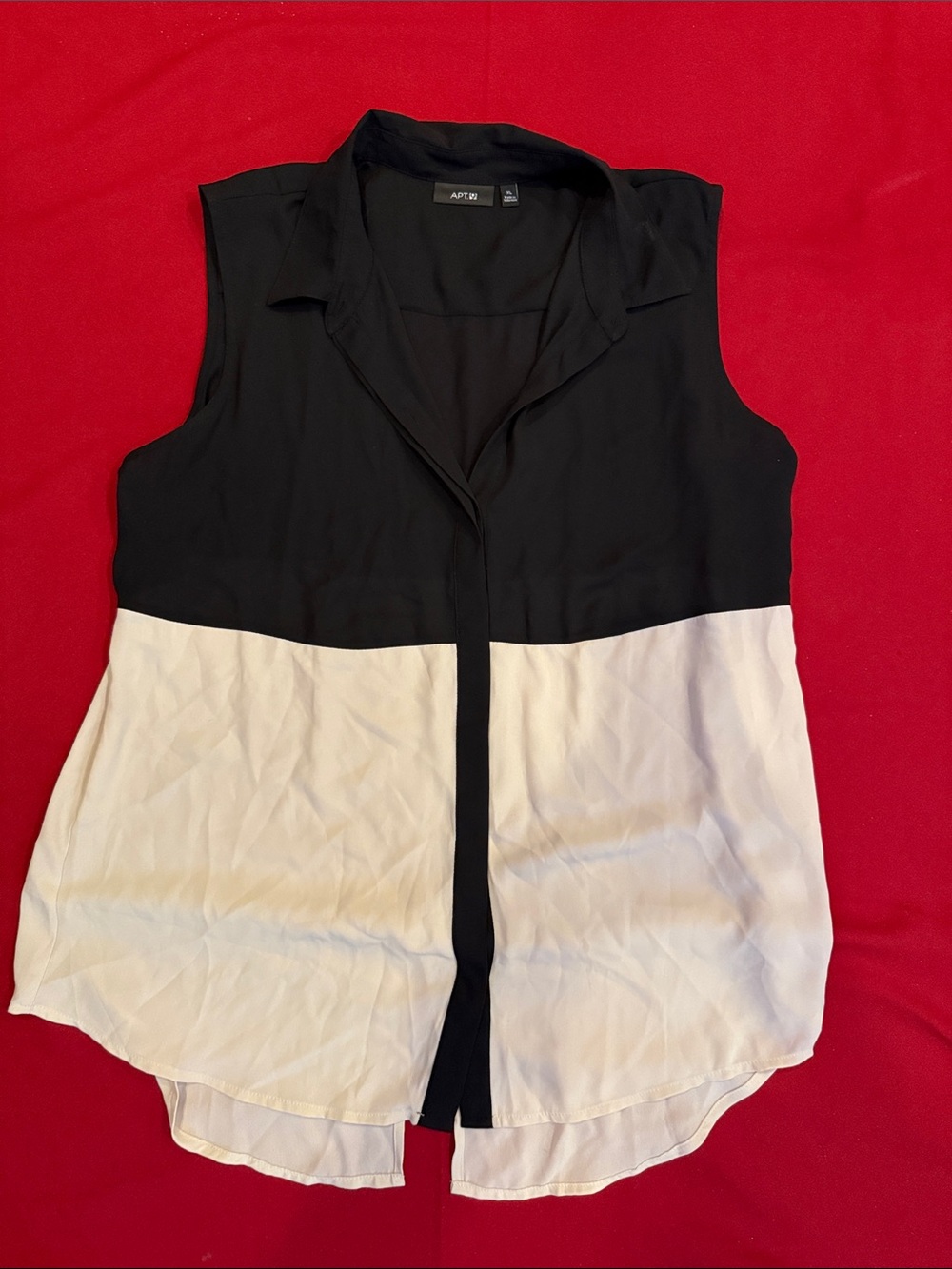 Apt. 9 Two-Tone Black and Tan Sleeveless Button-Up Blouse